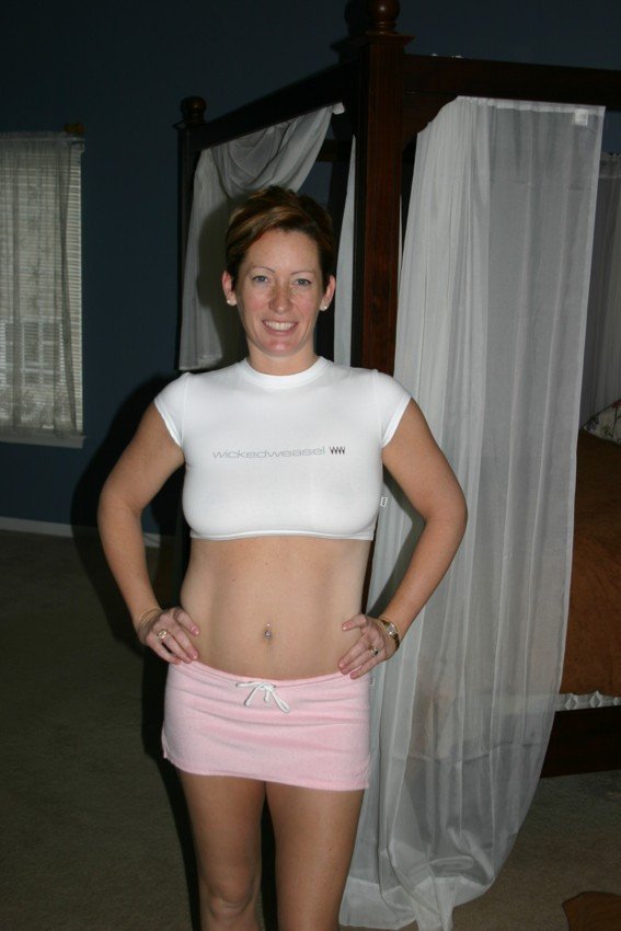 Short haired MILF is kinky #zvy4X612