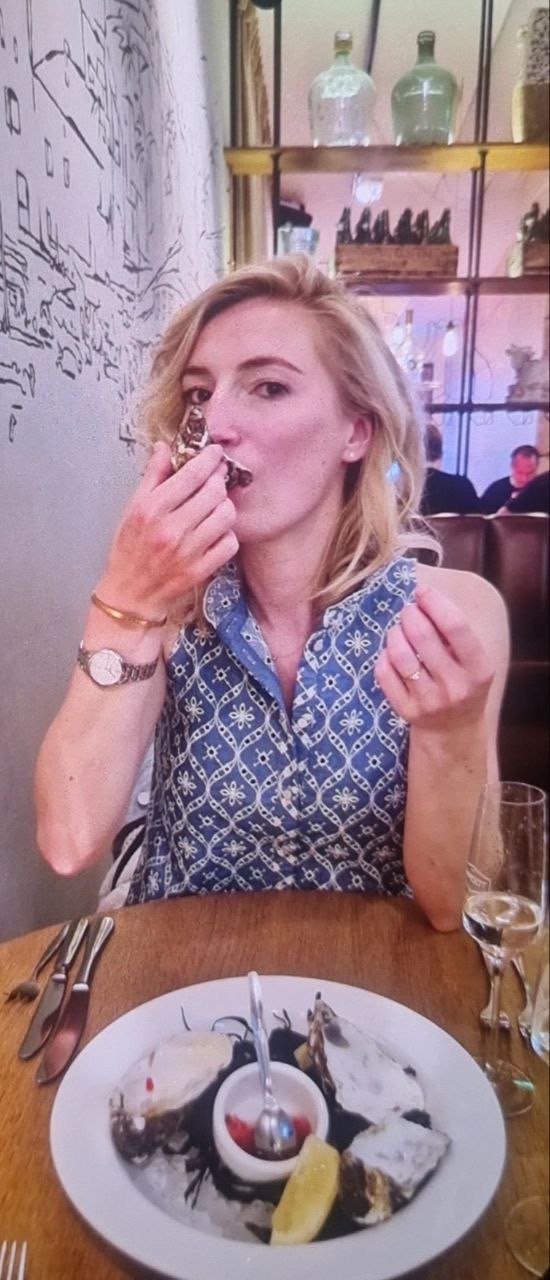 Dutch Pregnant MILF Exposed - to expose or private show ur slut Kik me @EricCarter84, Im up allnight #RUIohIHO